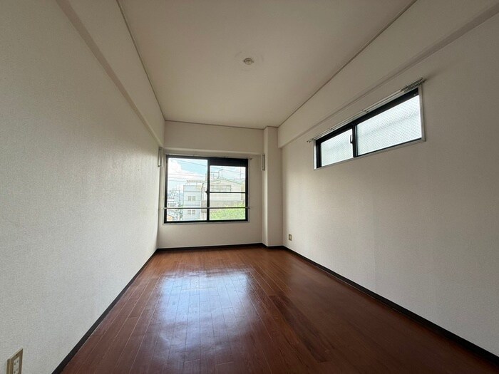 物件内観写真5　(居室)