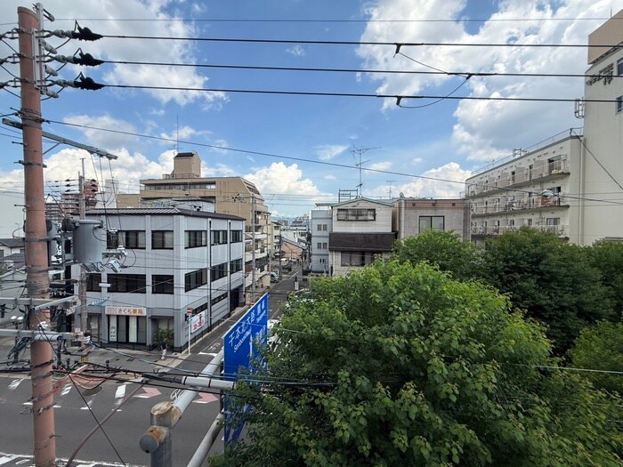 物件内観写真14　(室内からの展望)