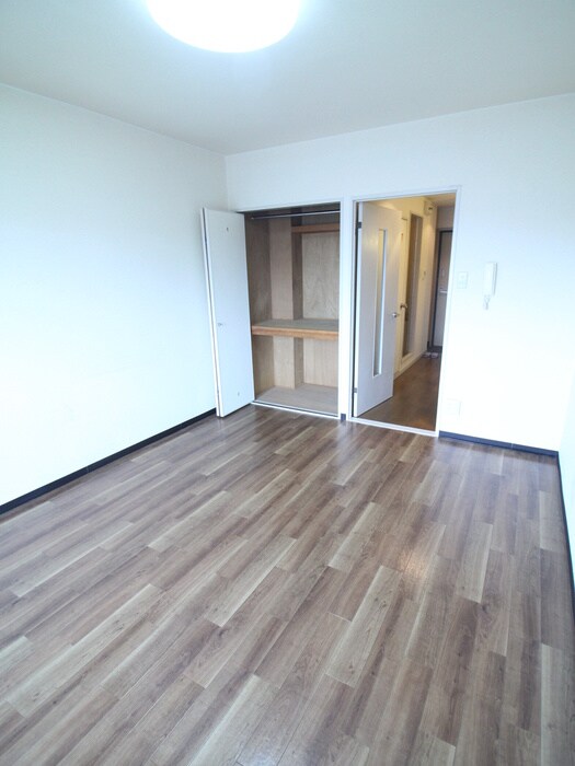 物件内観写真15　(居室)