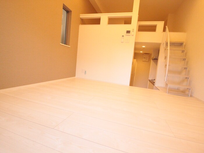 物件内観写真3　(居室)