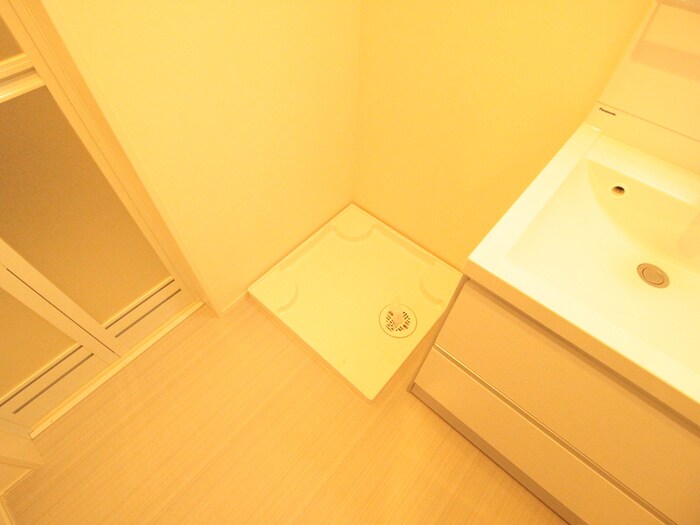 物件内観写真15　(洗濯機置場)