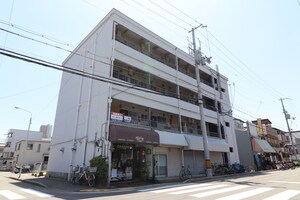 高田マンション外観写真