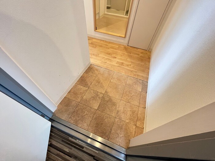 物件内観写真17　(玄関)