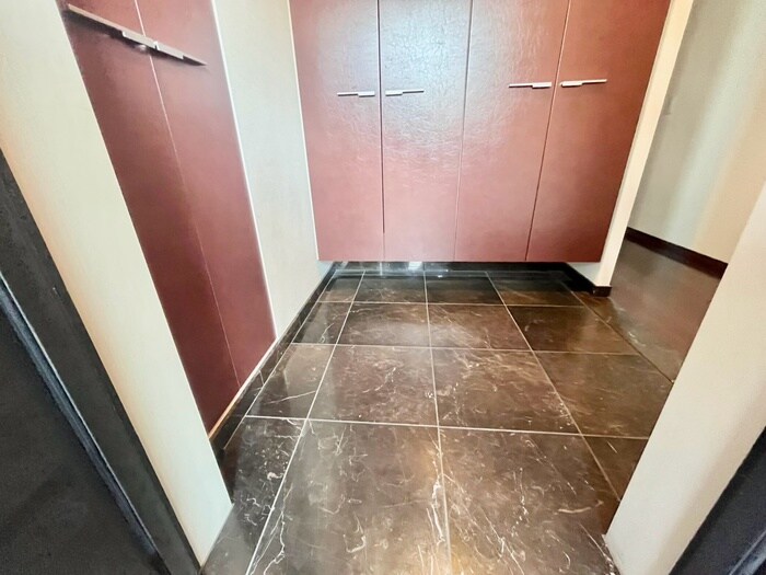 物件内観写真14　(玄関)