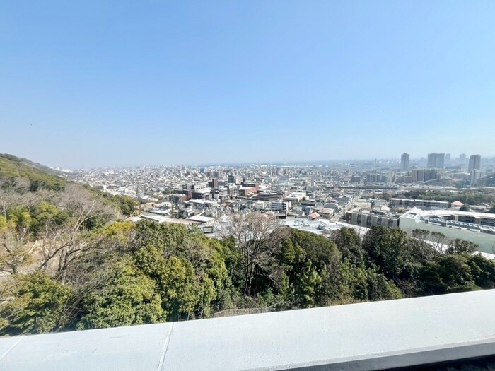 物件内観写真15　(室内からの展望)