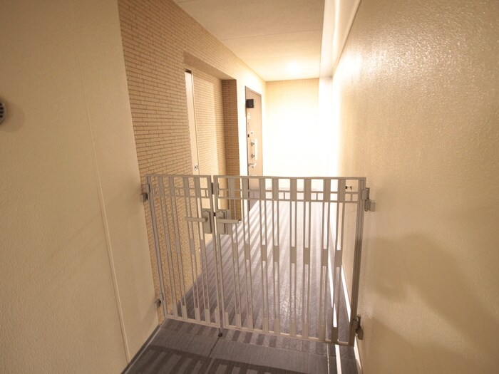 物件内観写真19　(玄関)