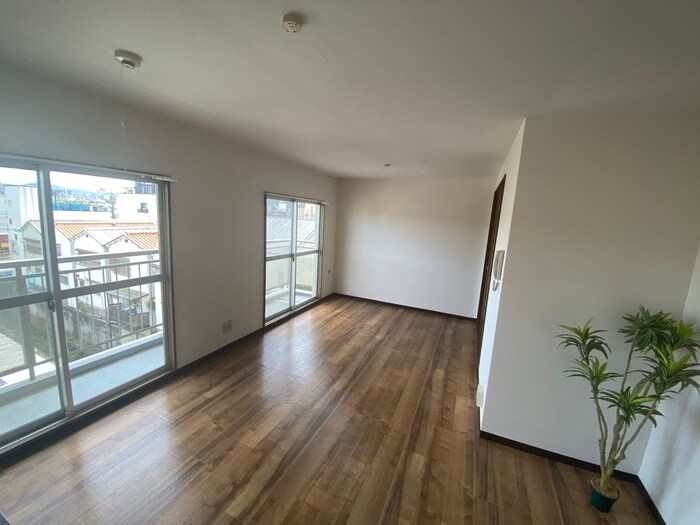 物件内観写真8　(居室)