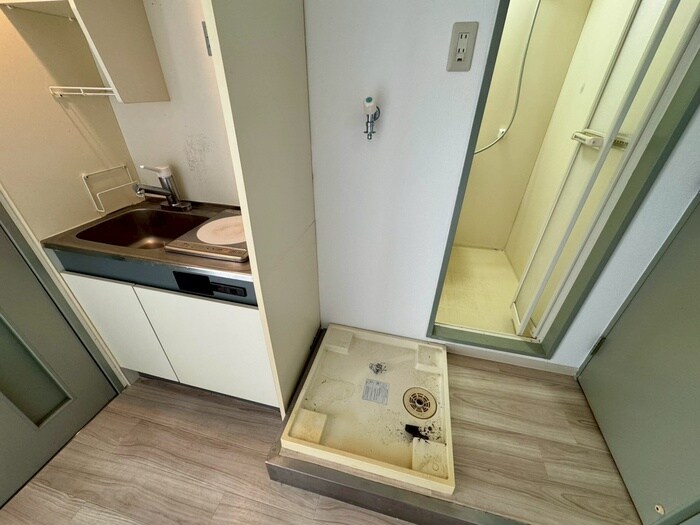 物件内観写真13　(洗濯機置場)