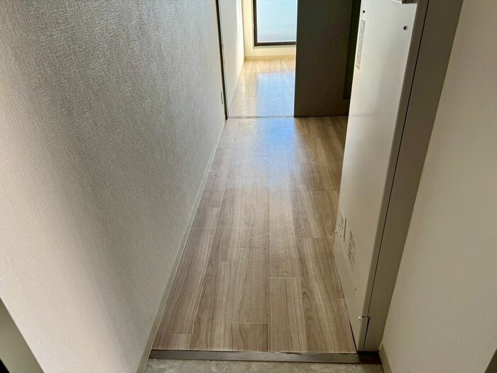 物件内観写真15　(廊下)