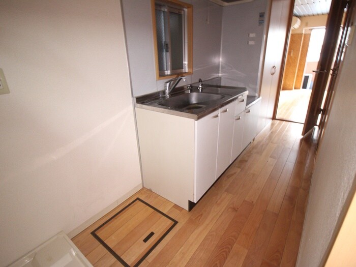 物件内観写真4　(廊下)