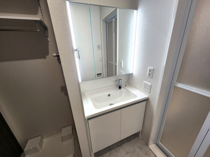 物件内観写真9　(洗面)