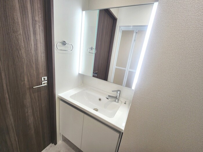 物件内観写真9　(洗面)