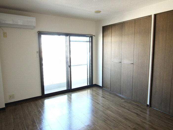 物件内観写真7　(居室)