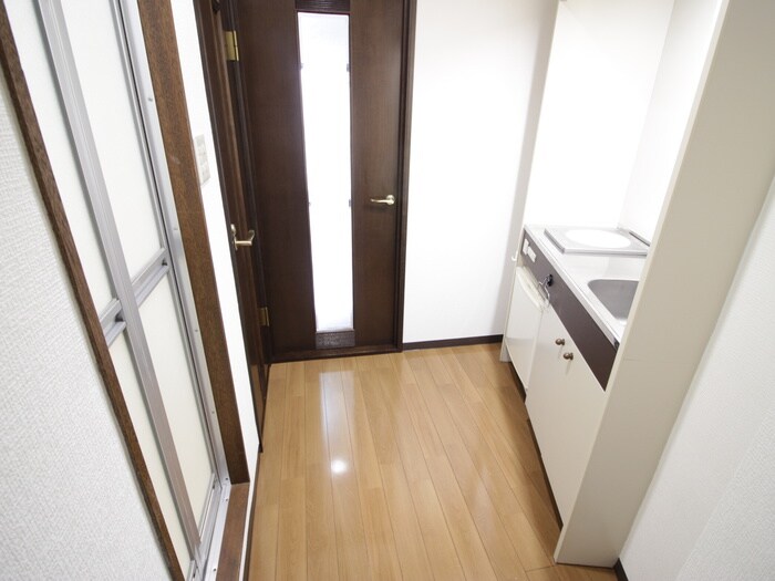 物件内観写真13　(廊下)