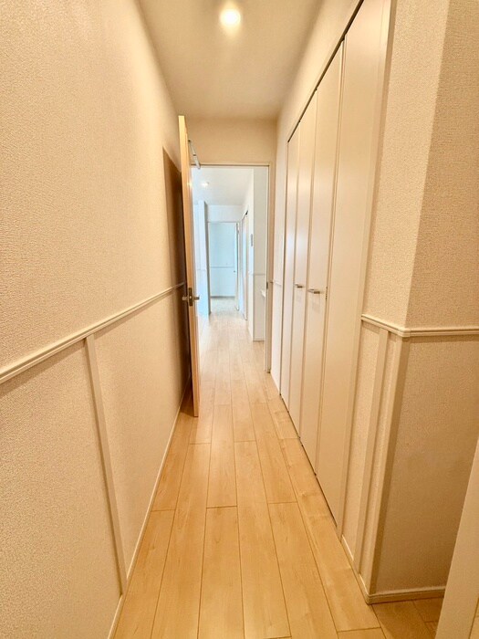 物件内観写真20　(廊下)