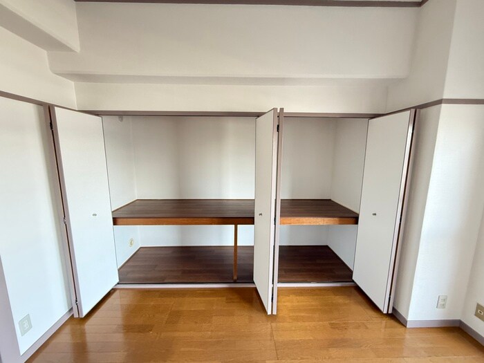 物件内観写真12　(収納)