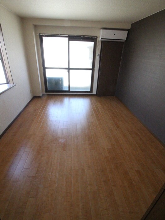 物件内観写真13　(居室)