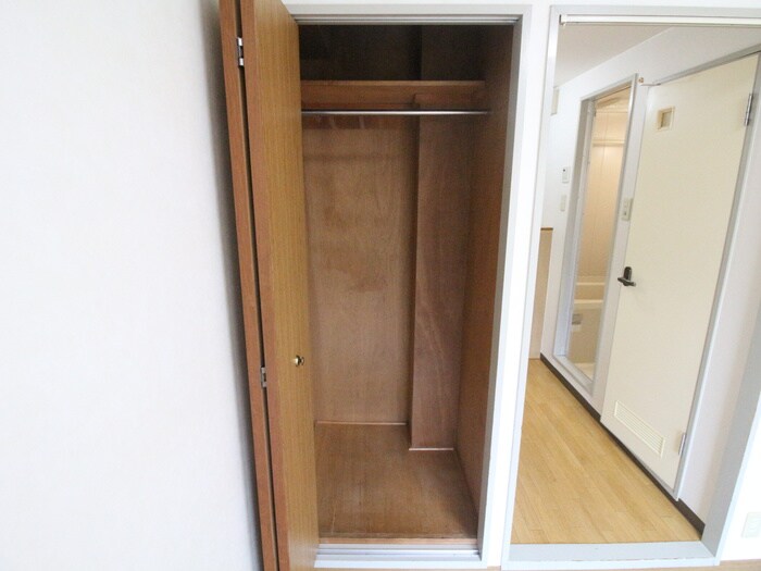 物件内観写真12　(収納)
