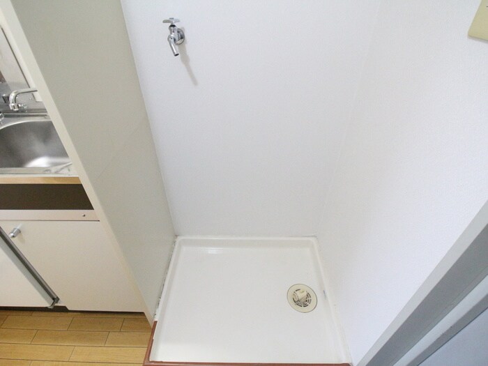 物件内観写真15　(洗濯機置場)