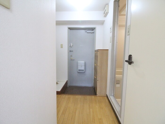 物件内観写真20　(廊下)