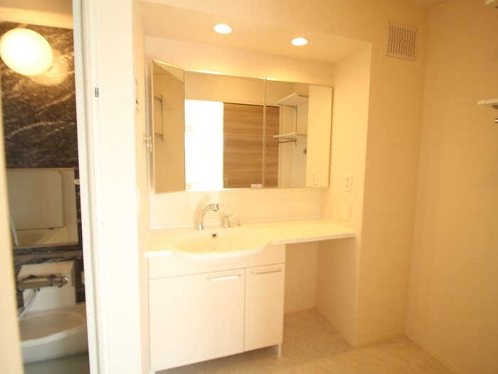 物件内観写真13　(洗面)