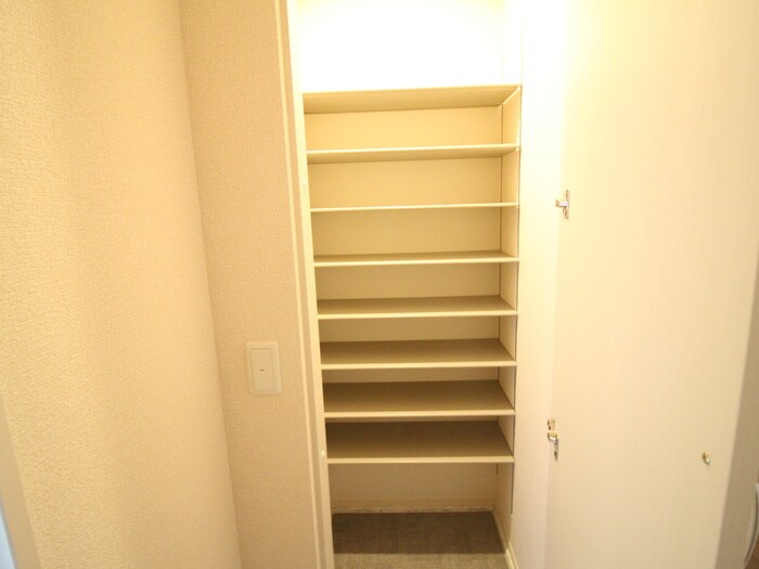 物件内観写真18　(靴箱)