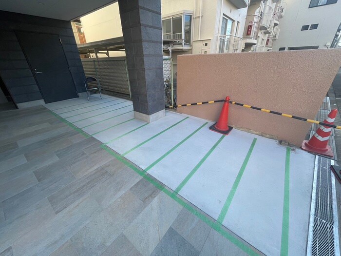 物件外観写真2　(駐輪場)