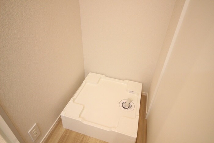 物件内観写真11　(洗濯機置場)