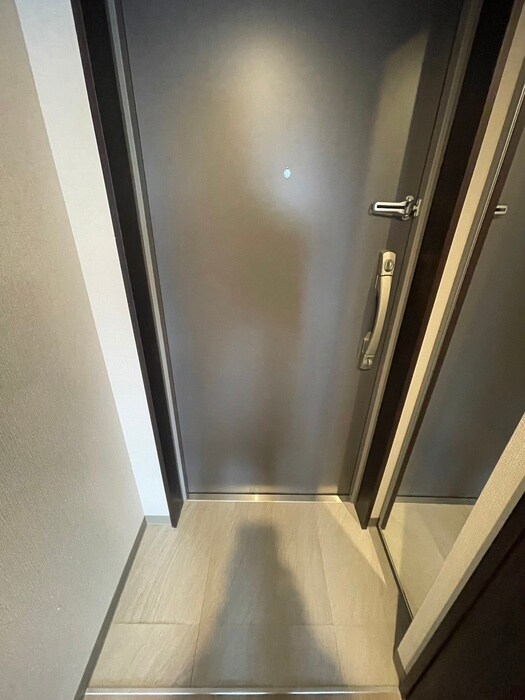 物件内観写真4　(玄関)