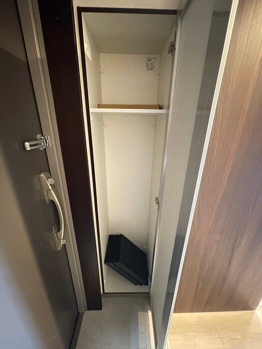 物件内観写真5　(靴箱)