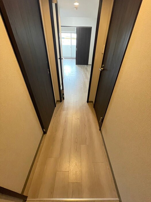 物件内観写真6　(廊下)