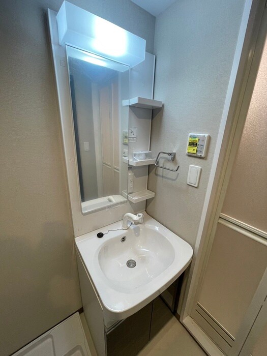 物件内観写真13　(洗面)