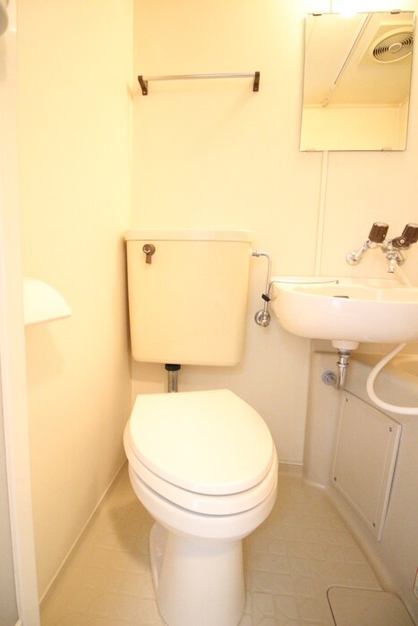 物件内観写真9　(トイレ)