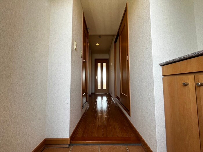 物件内観写真17　(玄関)