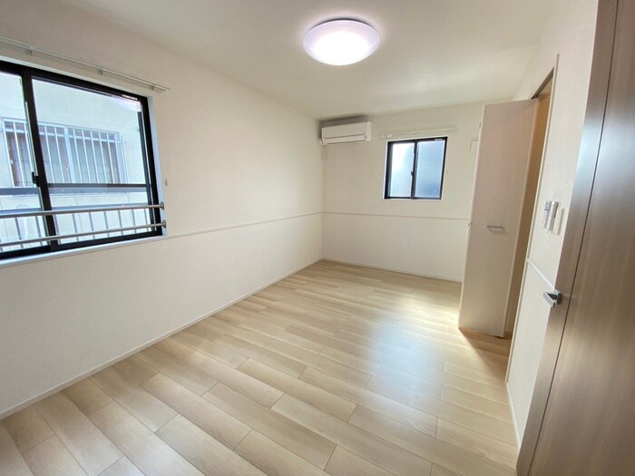 物件内観写真10　(居室)