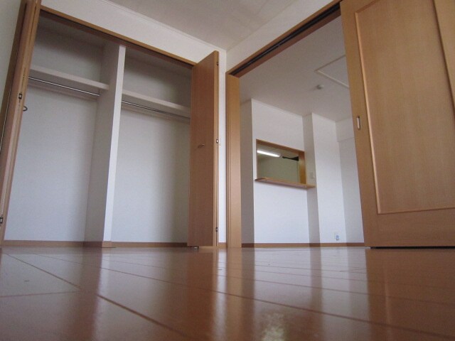 物件内観写真13　(収納)