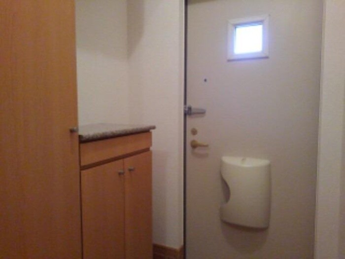物件内観写真14　(玄関)