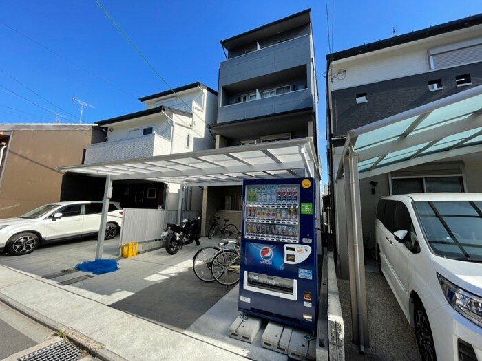 物件外観写真4　(エントランス部分)