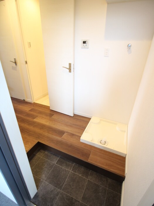 物件内観写真17　(玄関)