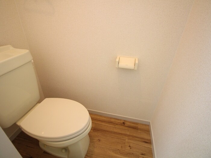 物件内観写真15　(トイレ)