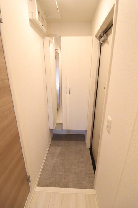 物件内観写真14　(玄関)