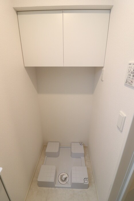 物件内観写真16　(洗濯機置場)