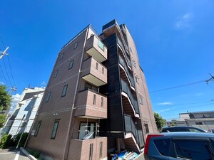 カーサ桂外観写真