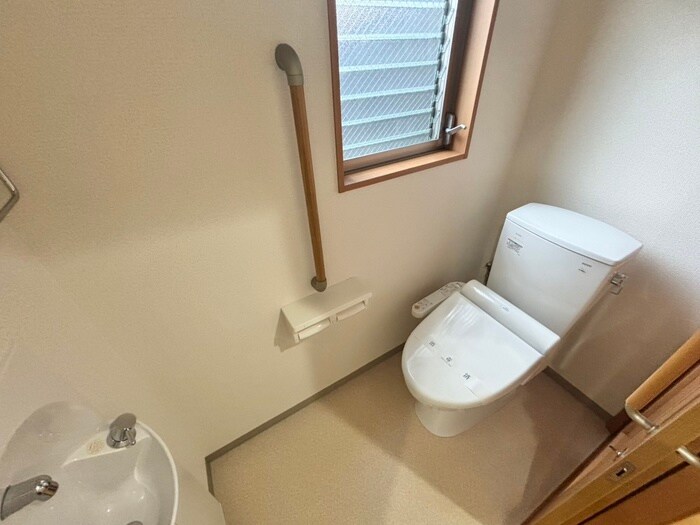 物件内観写真12　(トイレ)