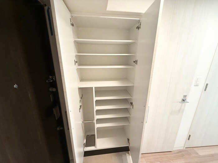 物件内観写真17　(靴箱)