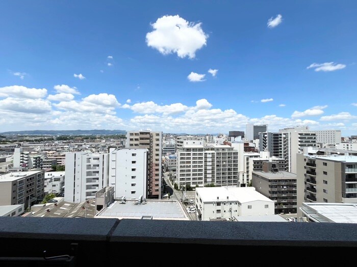 物件内観写真17　(室内からの展望)