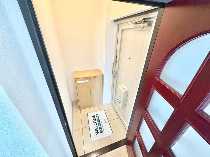 物件内観写真8　(玄関)