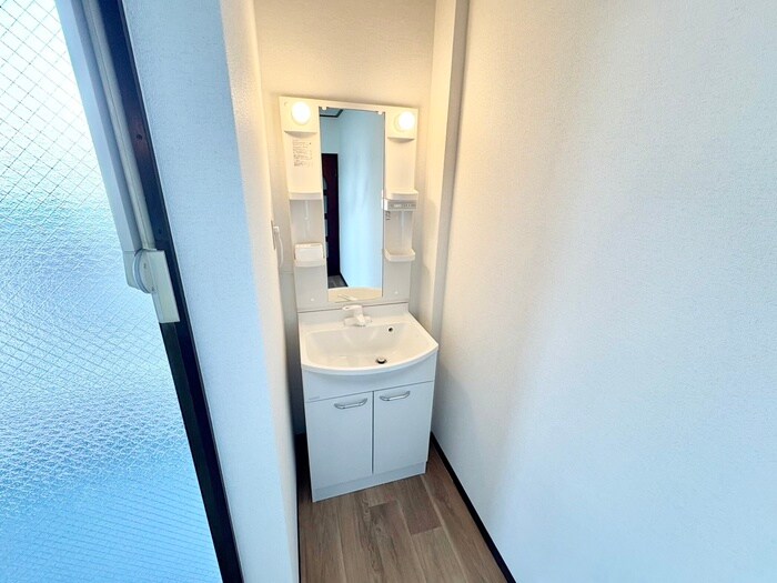 物件内観写真9　(洗面)