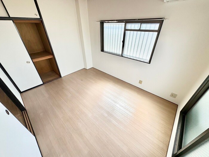 物件内観写真19　(居室)