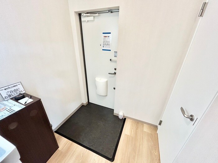 物件内観写真21　(玄関)